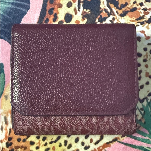 Michael Kors Plum Textured Wallet - Picture 2 of 11